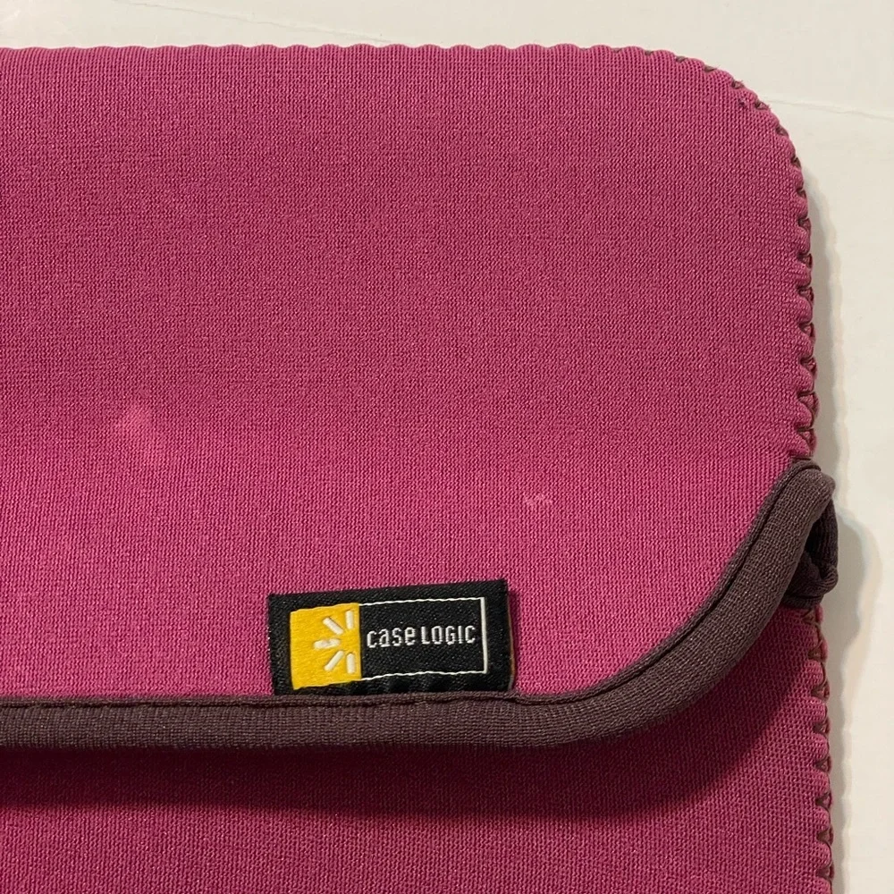 Case Logic Carrying Case Sleeve 10.5”x8” Tablet Purple